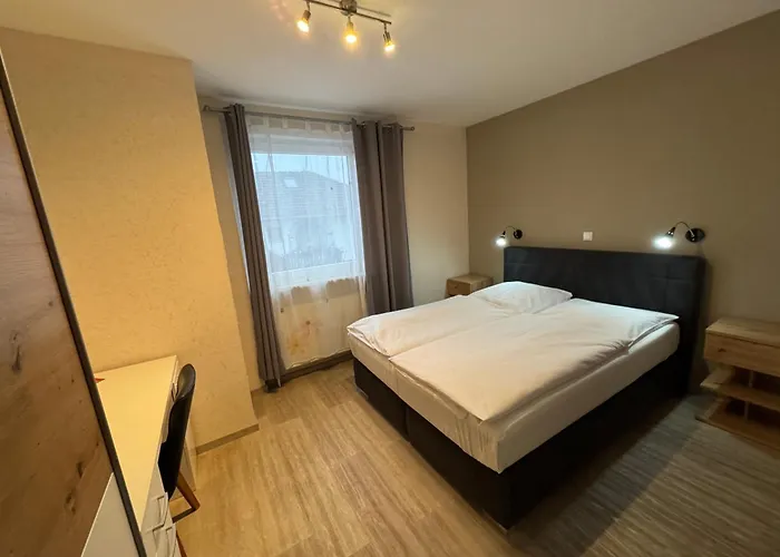 Hotel Zum Weinberg Cremlingen photo
