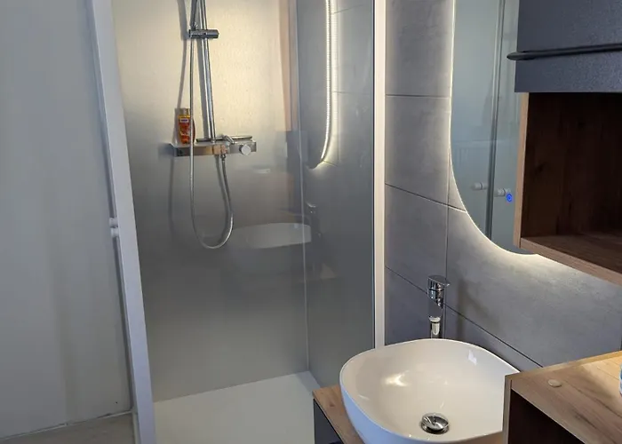 Luett Achtern Diek Neufeld  사진