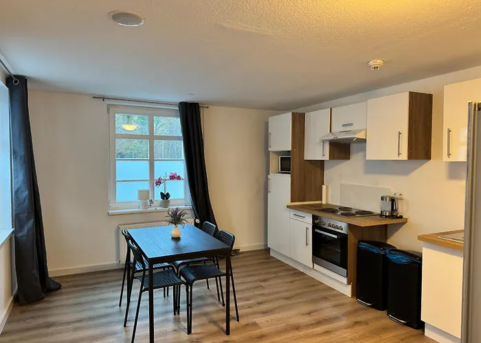 Фото Monteurwohnung ,Ruhig Gelegen, Parkplatz & Wlan Inklusive Бад-Эссен