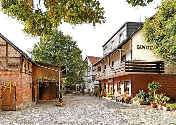 Landgasthaus & Hotel Lindenhof Koenigslutter am Elm photo